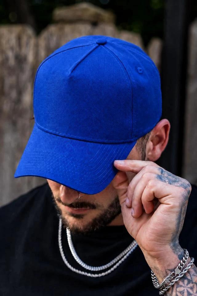 Caps